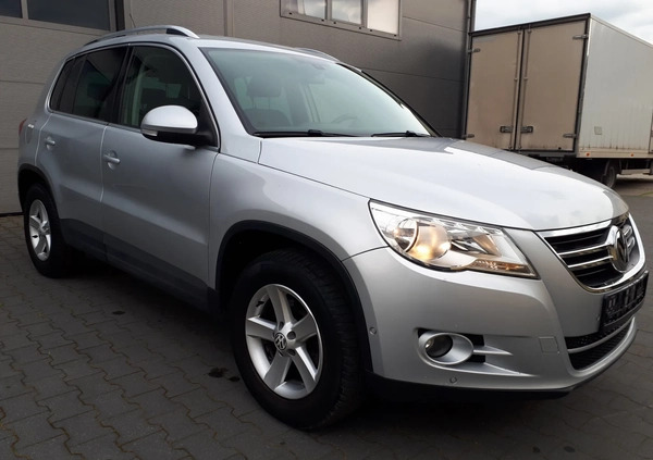 Volkswagen Tiguan cena 39500 przebieg: 136151, rok produkcji 2009 z Garwolin małe 497